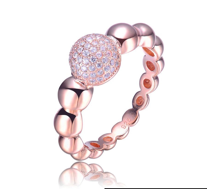 18Kt Rose Gold Gold With Zirconia Center Ball Ring